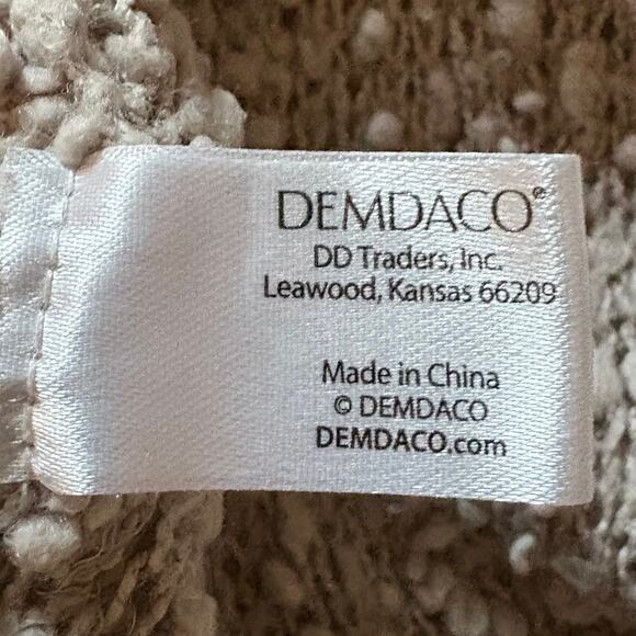 DEMDACO MADE WITH LOVE "Giving Collection" Chunky Cozy Pockets Shawl Taupe SzOS - Picture 4 of 7